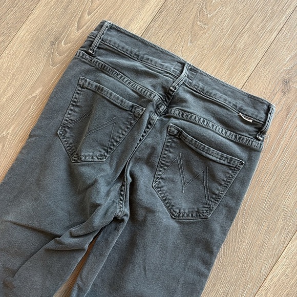 MOTHER The Insider Crop Step Fray Chalk Faded Black Size 25 - Picture 3 of 11